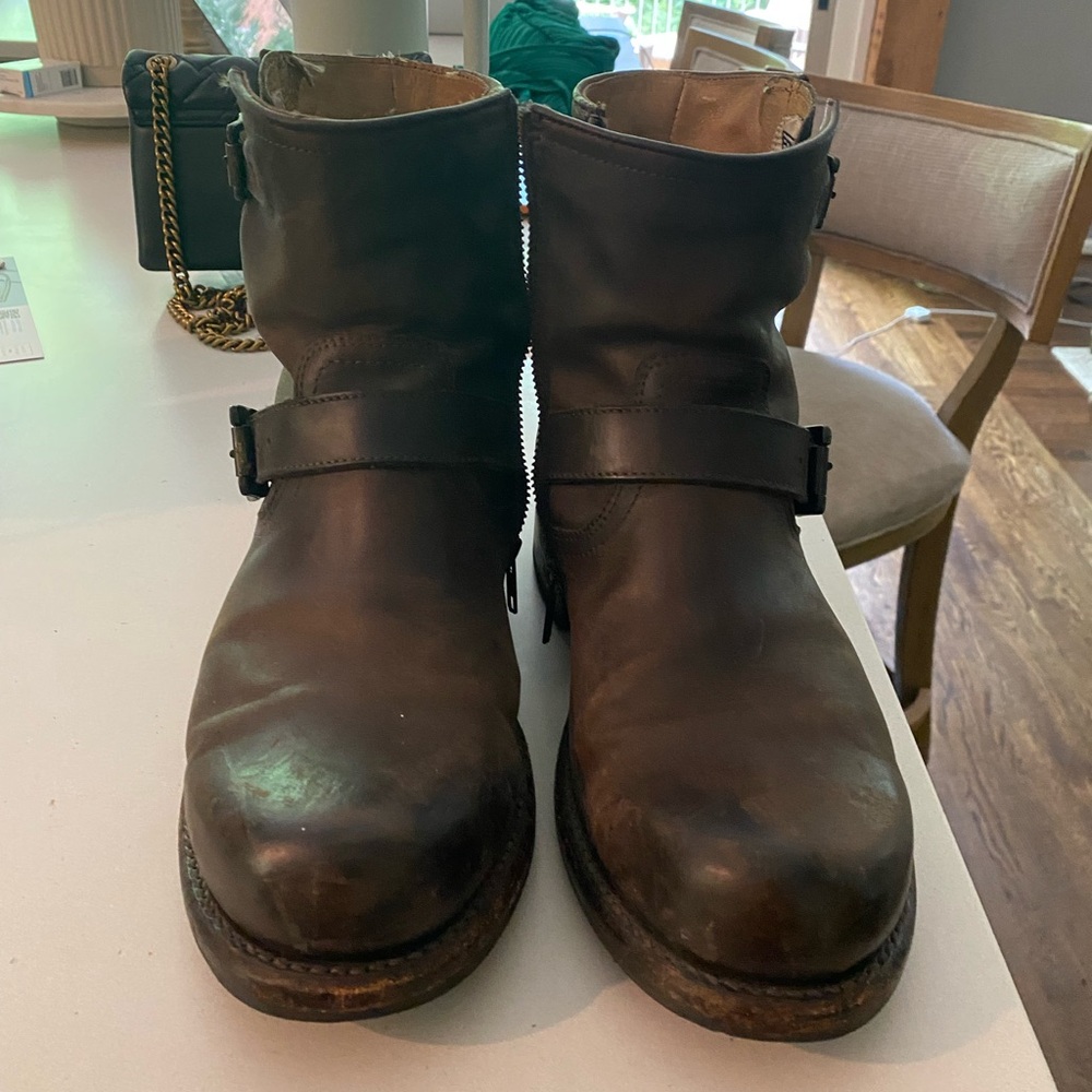 Men’s Frye Boot- Size 9